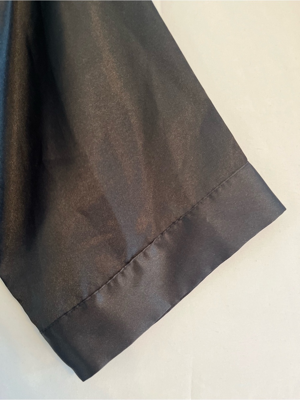 La Vie En Rose Black Satin Kimono Robe | Minimalist Chic Loungewear - Picture 5 of 7